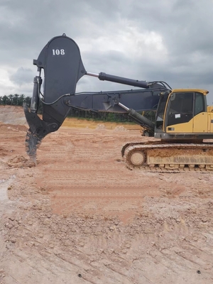 Niestandardowy Q355B/Q690 Excavator Rock Boom For Digging Breaking Moving Hard Rock Blocks ISO 9001