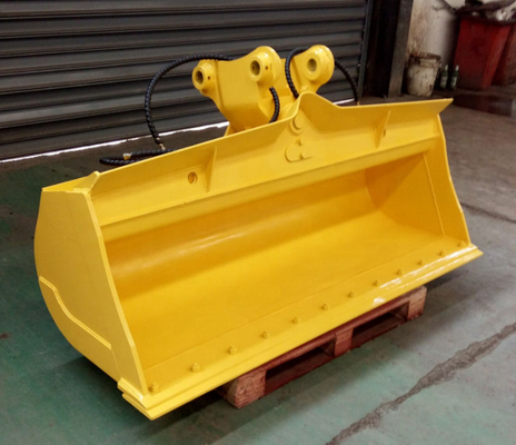 Custom Steel Tilt Bucket 0.1-0.75 CBM Capacity 800-1500mm Opening Red or Yellow